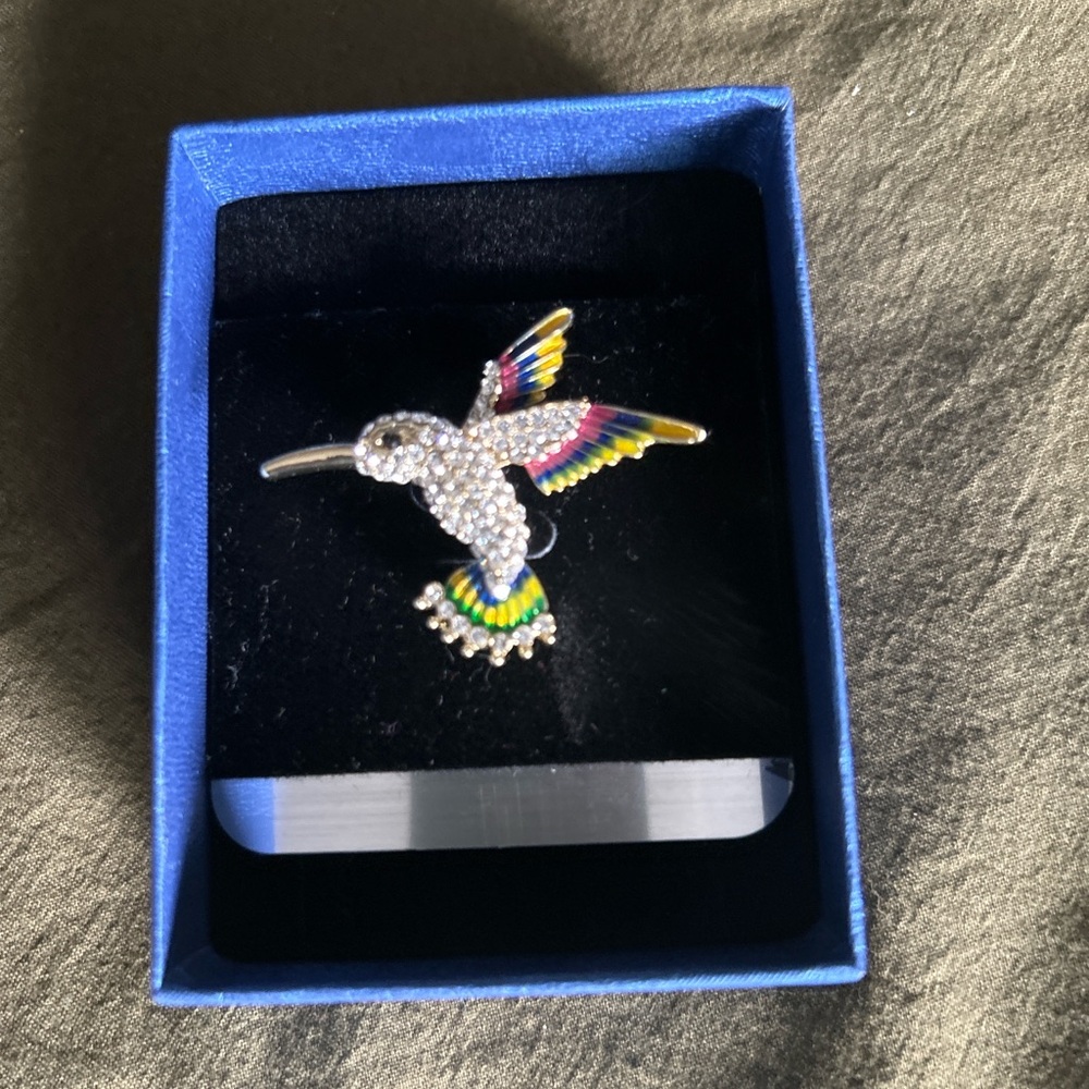 Crystal Hummingbird Brooch - Multicolor - Picture 2 of 4
